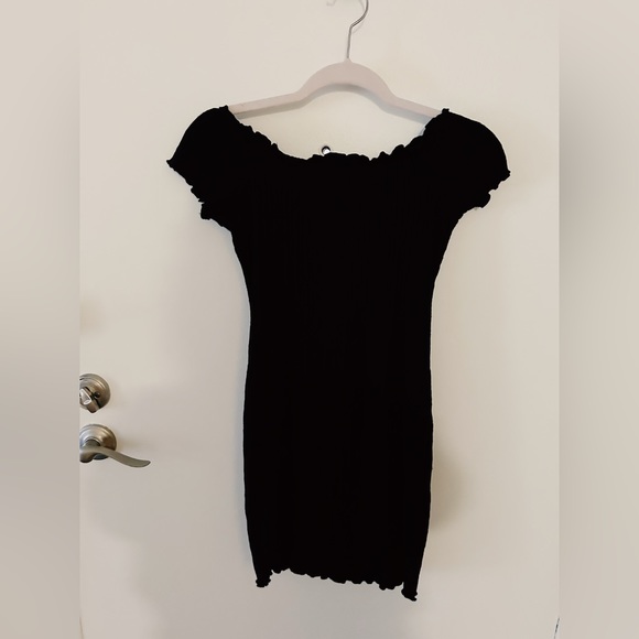 Brand new off the shoulder dress - Picture 2 of 2